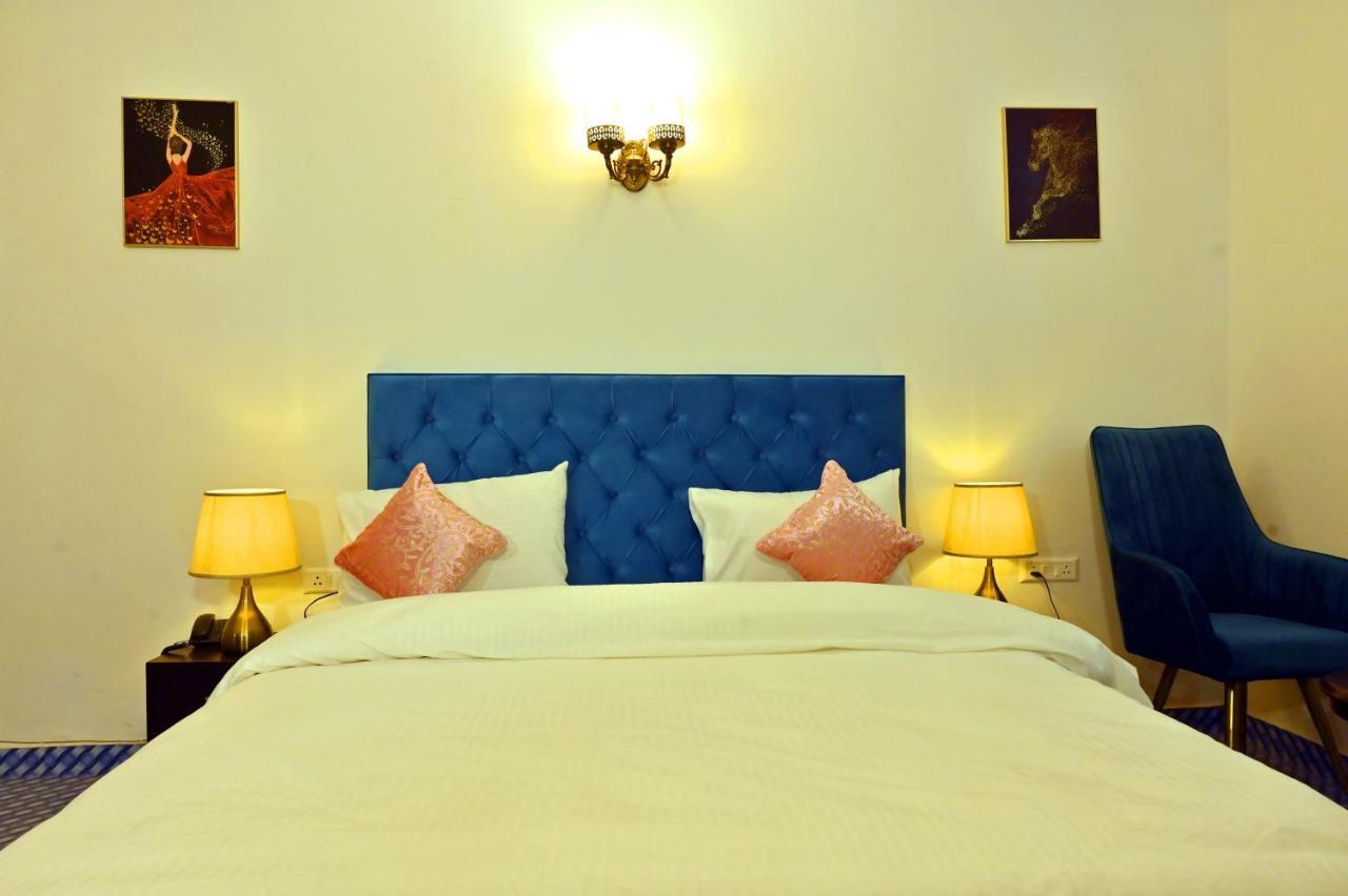 Jay Ally - Boutique Hotel 뉴델리 외부 사진