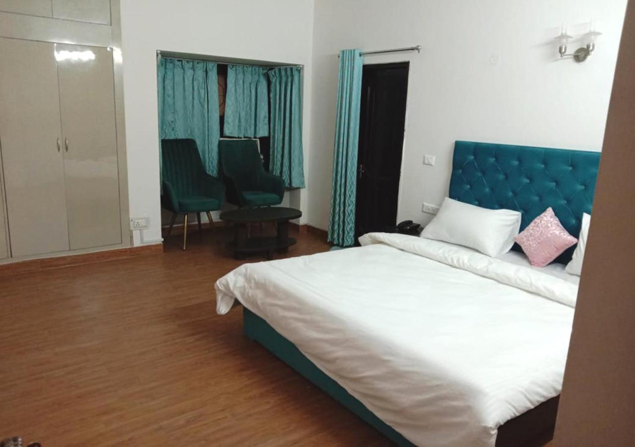 Jay Ally - Boutique Hotel 뉴델리 외부 사진